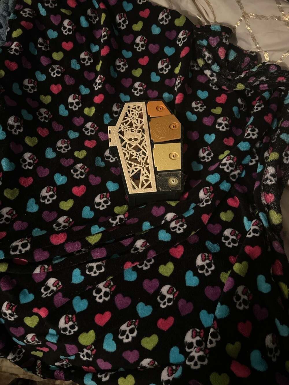 Monster high case blanket